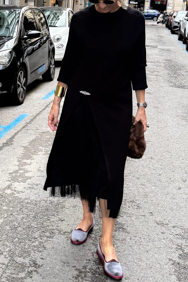 Completo con Incantevole Vestito in Tulle Sottile con Caduta Elegante e Maglione Lungo di Maglia