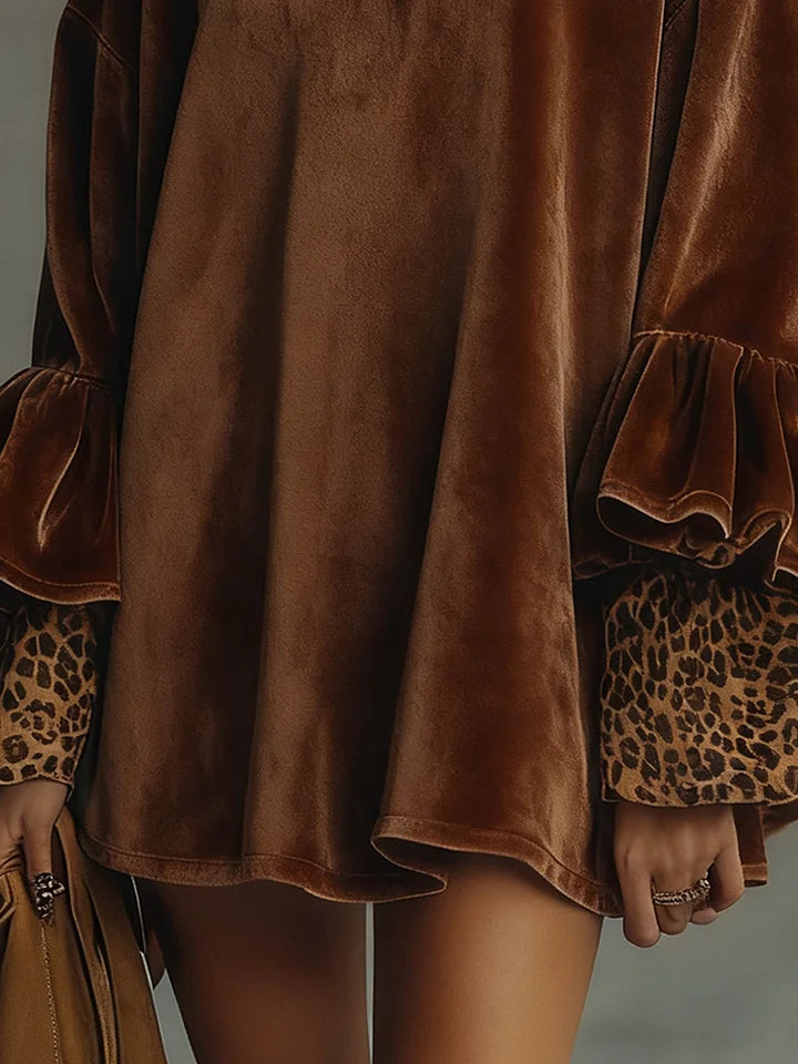 Abito Mini in Velluto Leopardo con Maniche a Volant
